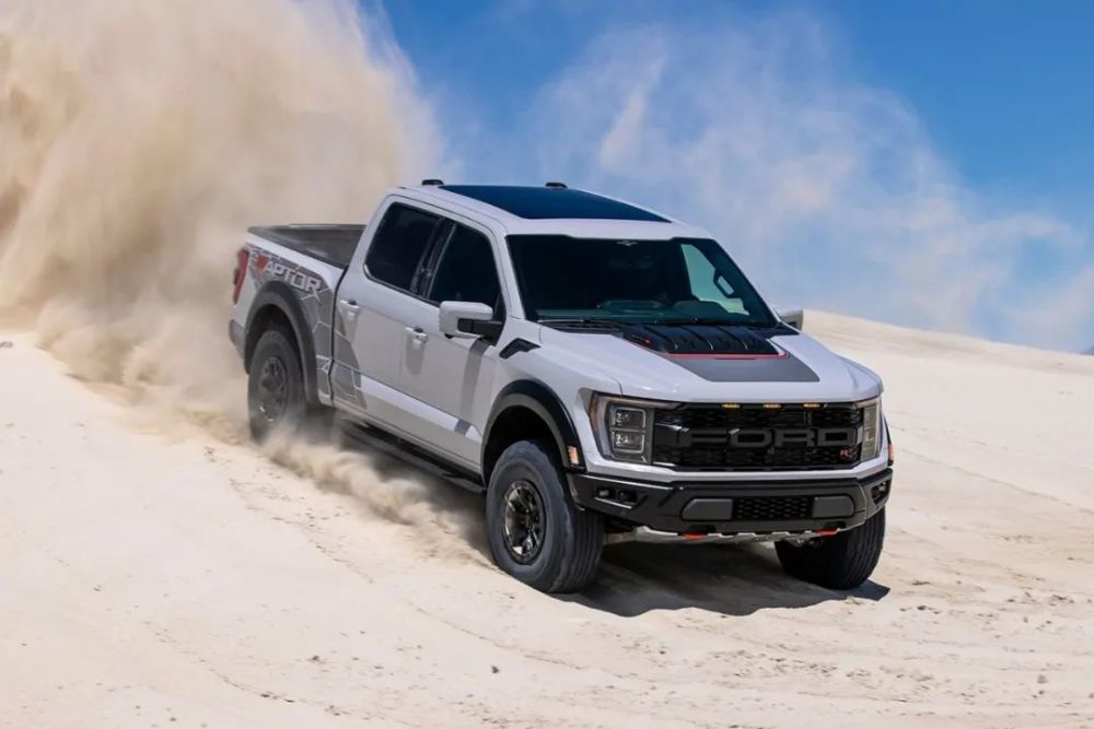 710马力至强猛禽出山2023款福特f150raptorr超级皮卡