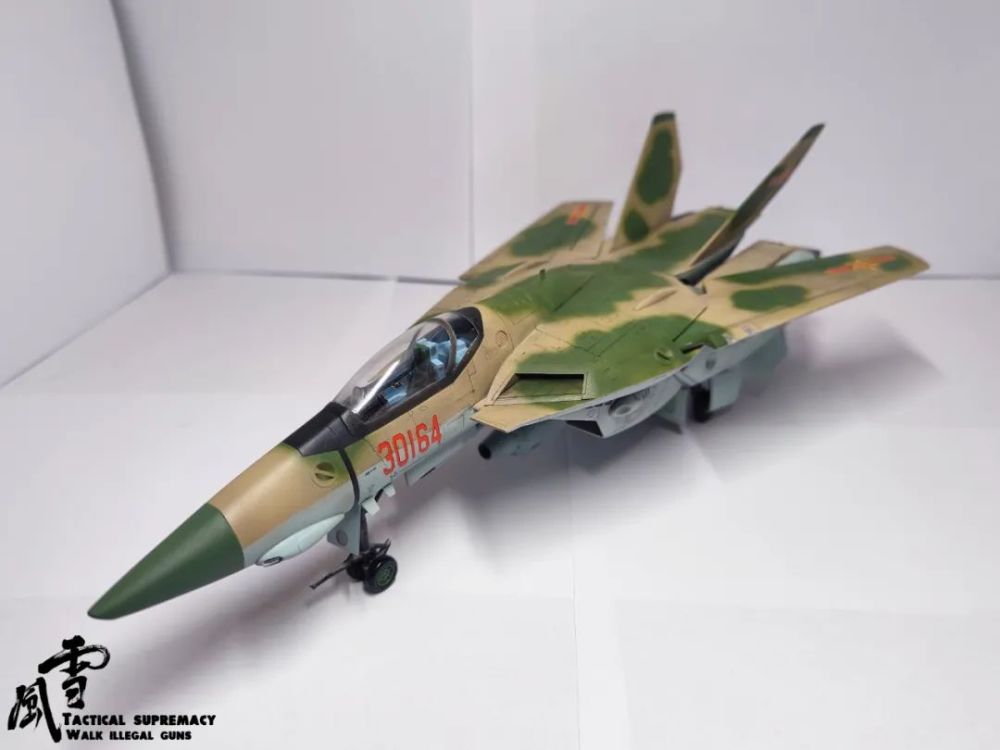超时空要塞vf1a改色解放军的歼7c涂装