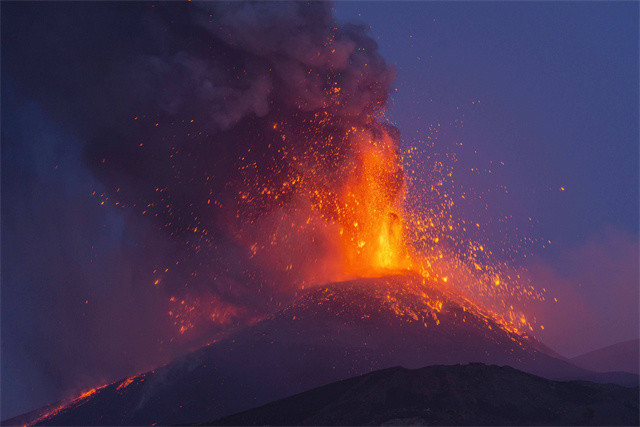 火山爆发的威力有多强能量堪比核弹盘点世界上最危险的火山