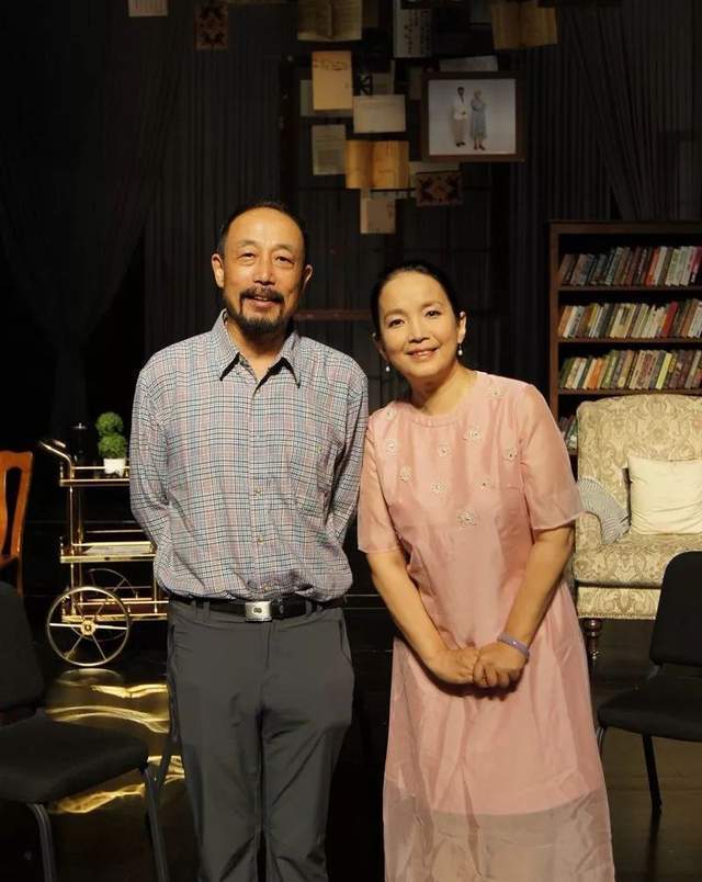 61岁的吕丽萍嫁过3个男人离过2次婚提起张丰毅感到后悔