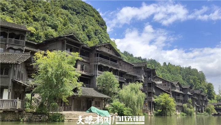 遵义乌江寨江边两岸风景炎炎夏日,记者走进贵州省遵义市播州区乌江寨