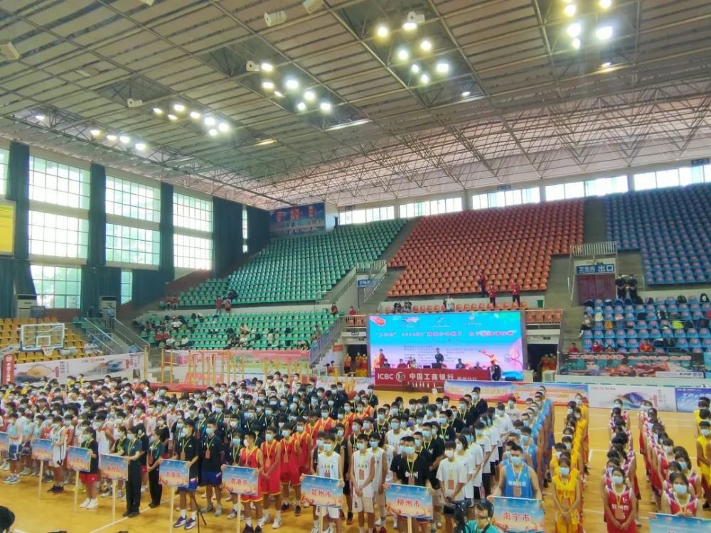 免费时段和低收费开放安排(体育节及重大节日均免费开放)岑溪市文体