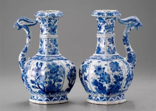 康熙青花”——独步清王朝，别具一格的美，不看后悔！-腾讯新闻