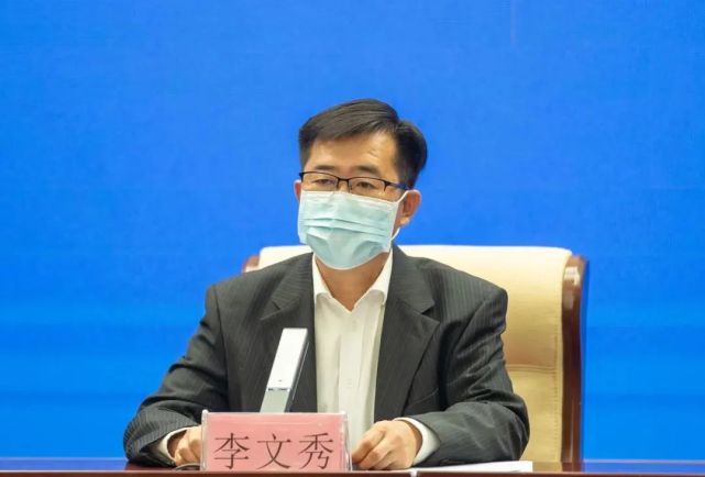 医疗救治组副组长,海南省卫生健康委员会副主任李文秀先生;海南省交通