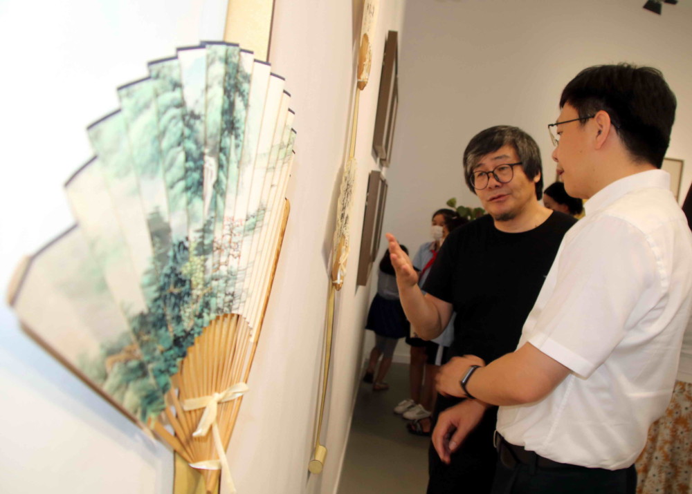 自在清风柳承宗扇画作品展在苏州开幕