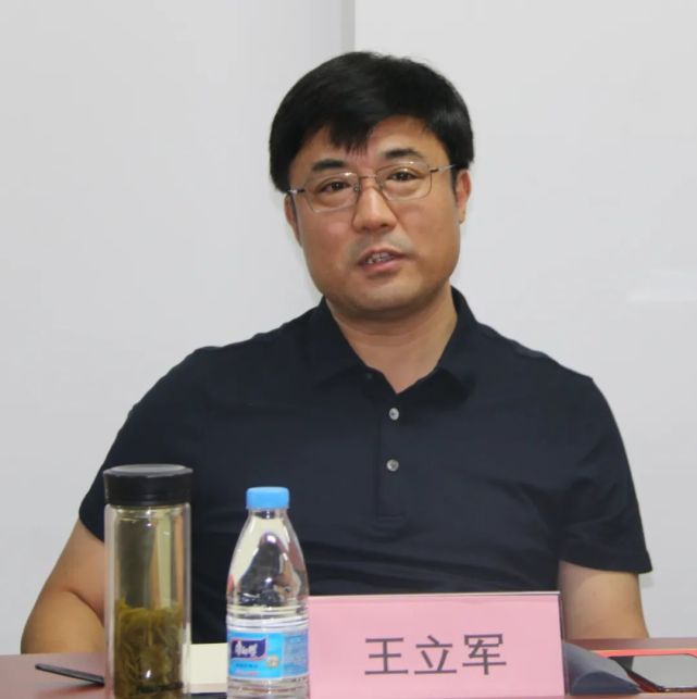 王立军书记详细介绍了郯城县的投资环境,战略定位和产业升级思路,希望