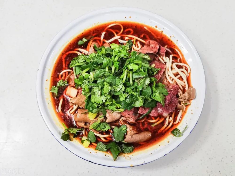 一碗牛肉面里的襄阳下侠义江湖一碗面