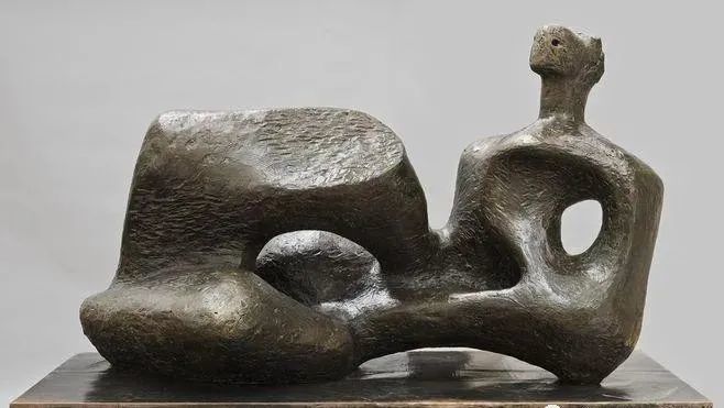 雕塑大师亨利摩尔作品henrymoore