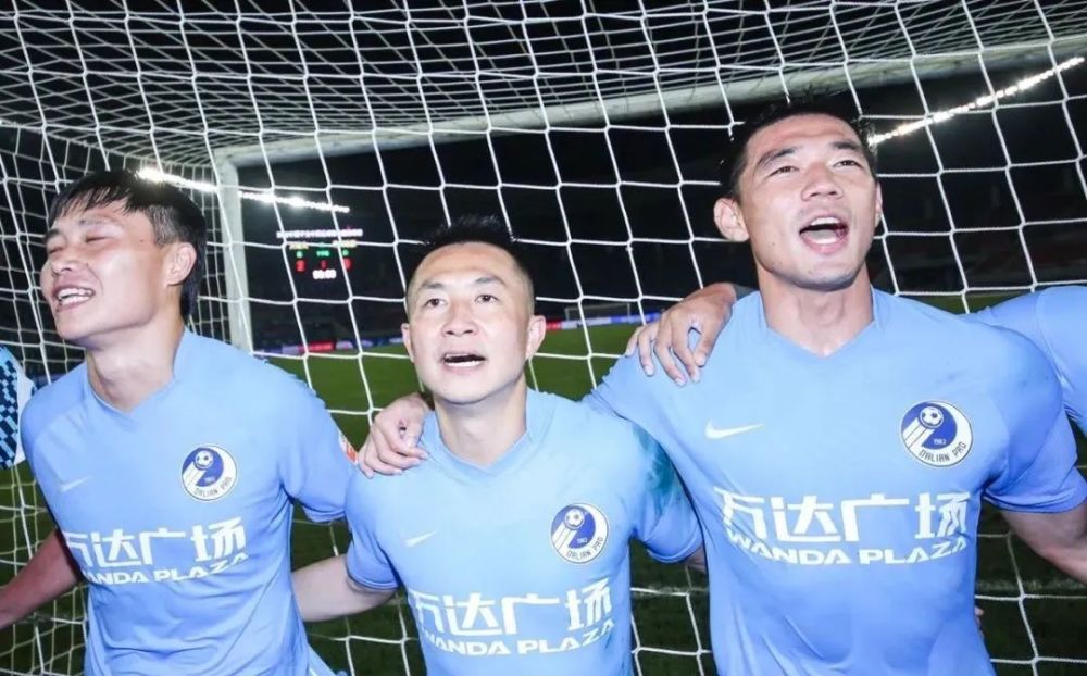 据《足球报》记者贾岩峰消息,大连队有一些国内球员的薪水并未得到