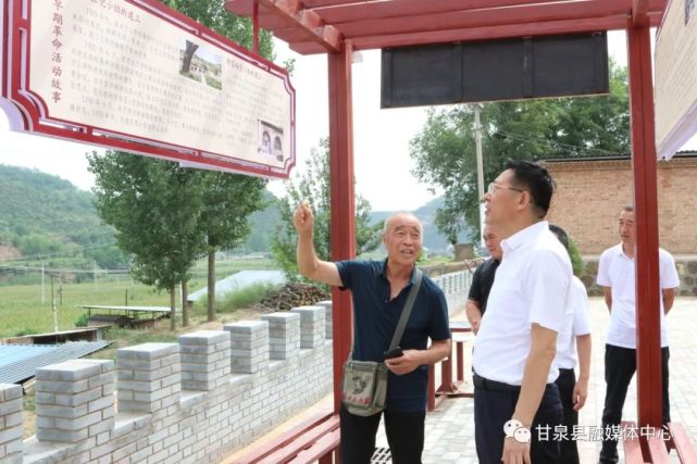 左新文一行先后到桥镇乡闫家湾村,方家河村,下寺湾镇闫家沟村,石门镇