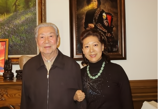 关牧村离婚后带着儿子改嫁生活幸福甜蜜前夫却依旧孤身一人