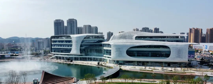 铝方通首发揭秘!2022世界清洁能源装备大会主场馆,来了!