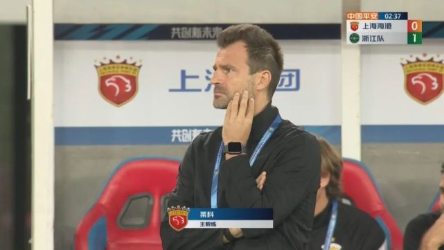 上一次比赛结束后,我们有 7 天的休整时间,教练为我们争取到了和家人