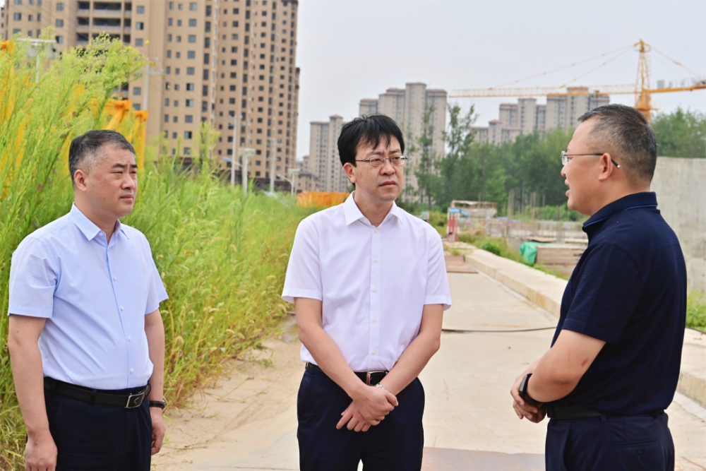 景湖花苑三期>杨远朝先后来到景湖花苑三期,睢宁县