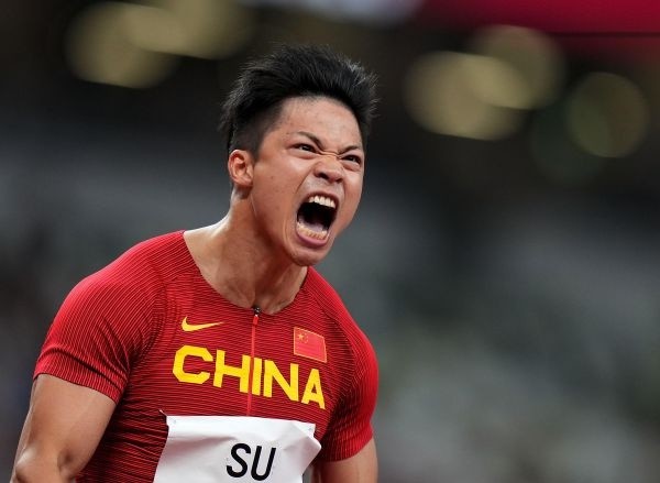 2021年8月1日,东京奥运会男子百米半决赛上,苏炳添以9秒83创下亚洲