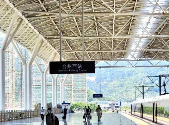台州学院2022级新生报到指南,4大火车站,3大汽车站专车接送!