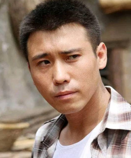 李乃文出道20年不温不火4段绯闻无疾而终47年婚恋成谜