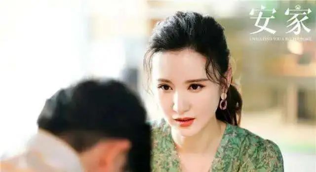 黄圣依和张萌的两种人生当个豪门阔太不是有钱就够了