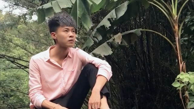 路灯捐款超过3000万,他用自己的个人魅力,成为众多广西老表心中的榜样