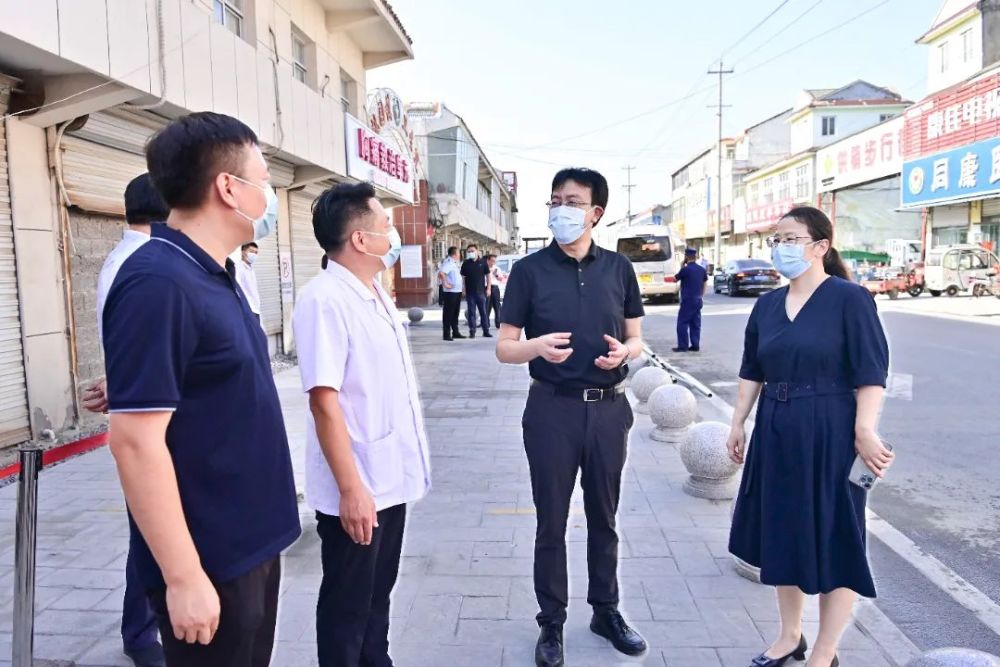 杨远朝时刻把群众冷暖安危放在心上