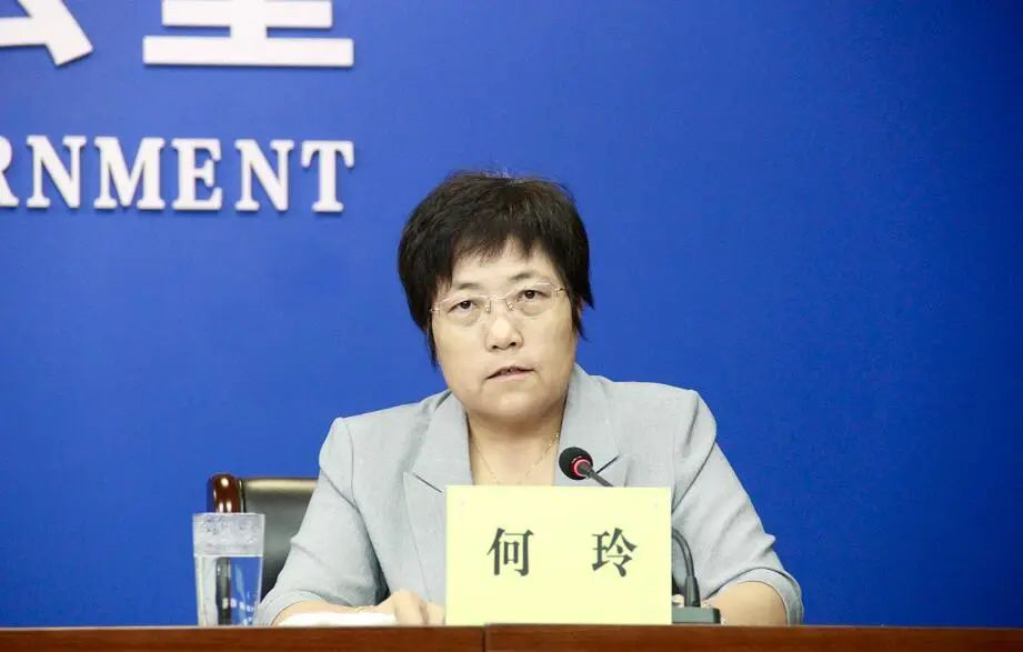 杨凌示范区党工委副书记,农高会筹委会执行副秘书长何玲回答记者提问