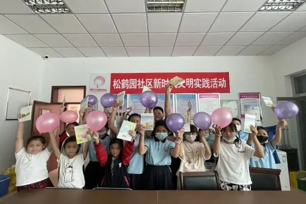 奎文区松鹤园社区新时代文明实践站开展以"诵读文化经典 共迎中秋佳节