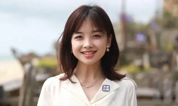 而王冰冰不仅长得漂亮,关键是每一次采访的时候她都