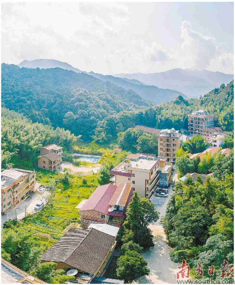 惠东县九龙峰旅游区联新村的光伏发电项目.