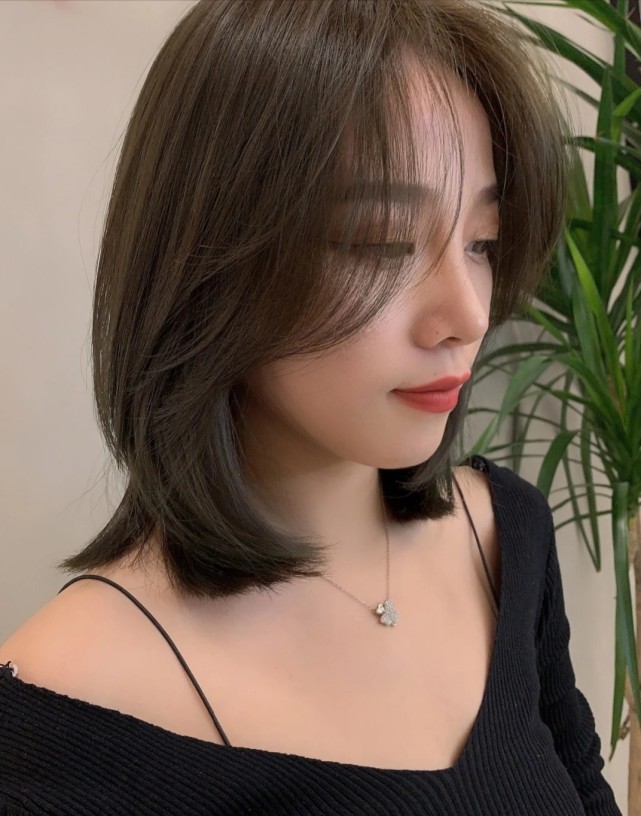 八大网红刘海短发