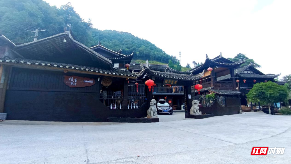 石堰坪村火起来了