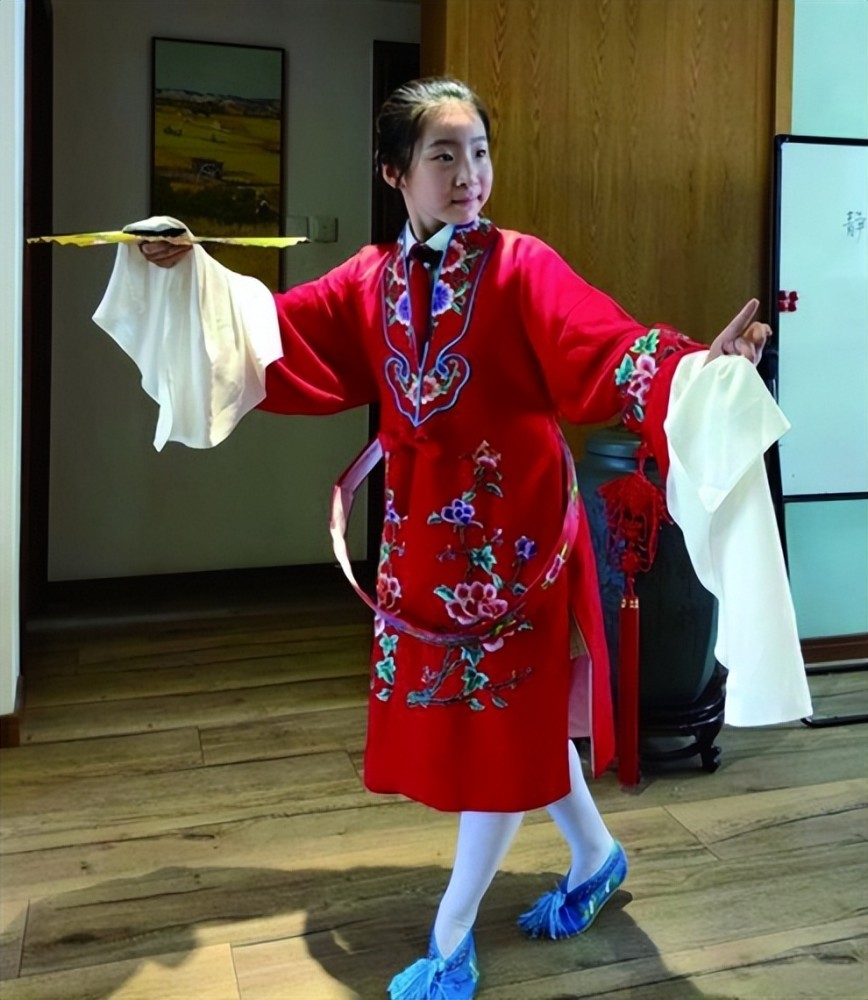 小梅花奖济南11岁女孩获全国少儿戏曲最高荣誉一个动作每天练百遍