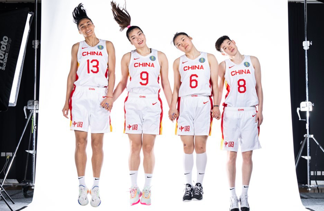 中国女篮世界杯首张全家福12人名单浮出水面专家预测有望夺牌