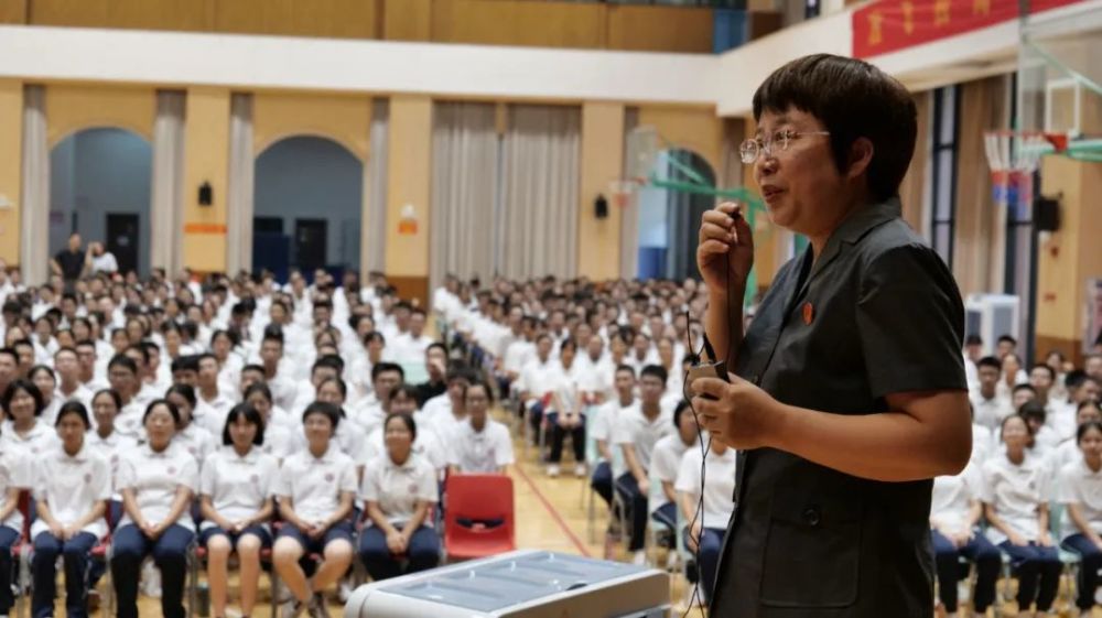 我很后悔被告人在校园内深情忏悔