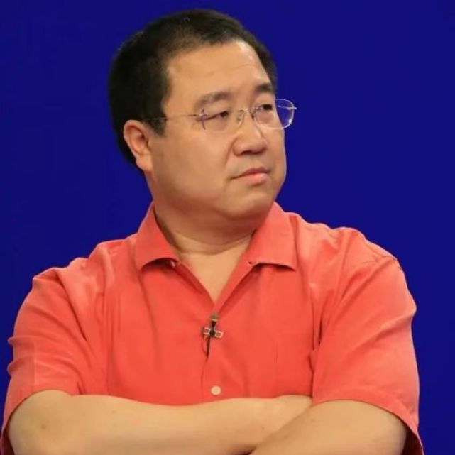 英达:与宋丹丹离婚,转身娶小8岁的梁欢,如今为何蹭的