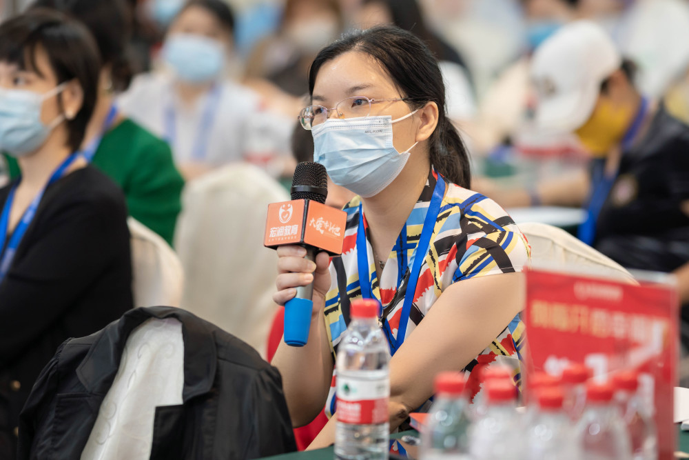 宏润教育|刘炜焱老师主讲第225期《教育开启幸福门》