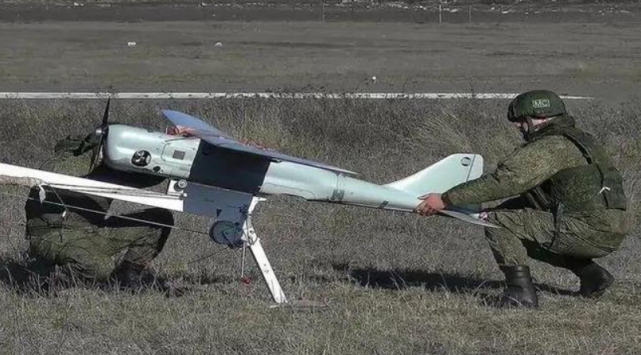 从俄乌战争看武器发展,大放异彩的无人机,在战争中有