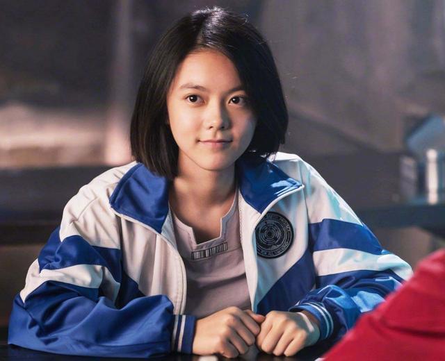 稍微胖一点就会被全网嘲,像李兰迪,沈月,赵今麦等小花旦都曾因为这个