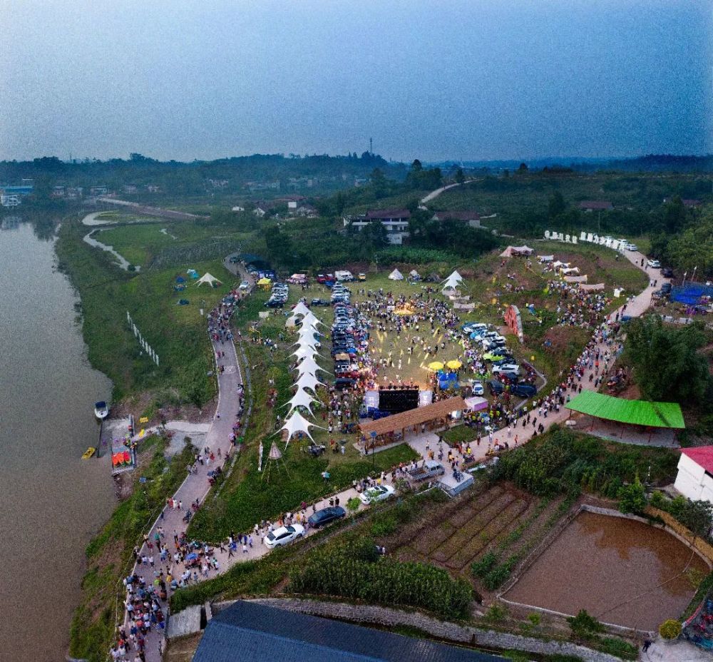 乐山荔枝湾网红景点天气_(乐山荔枝湾网红景点天气如何)