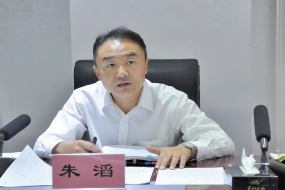 鼓足干劲奋发拼搏以实实在在的工作成效献礼党的二十