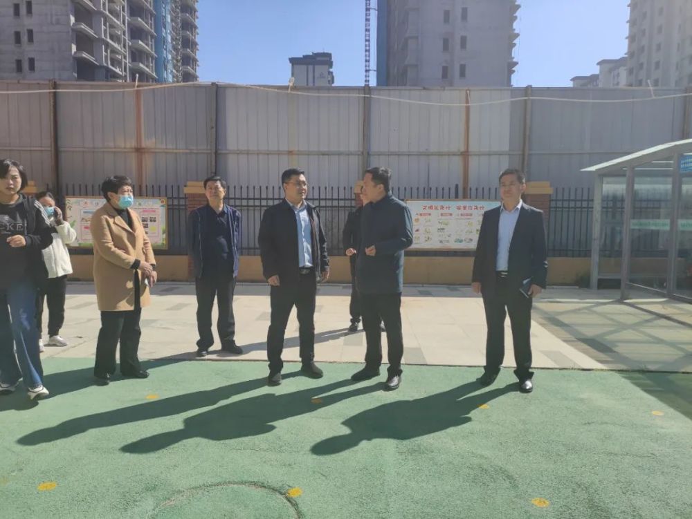 县委常委常务副县长周笃铭到盛丰社区调研文明城市创建及疫情防控工作