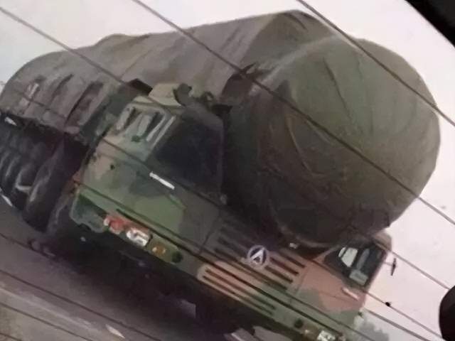 lm很可能是"拉木"的意思,毕竟万山特车曾以圆木运输车的身份给朝鲜和