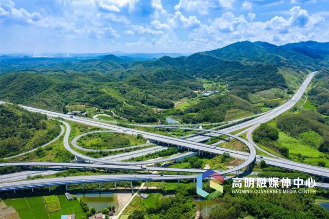 乘机起飞，高明全力建设佛山西部经济新中心！_腾讯新闻