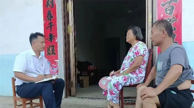 都昌一书记曹辉带领村民致富的领头雁