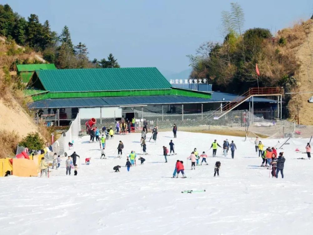 资料图,仅作示意:武义千丈岩滑雪场三,2022年度浙江省运动休闲旅游