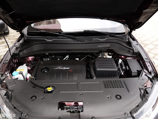 性价比万岁 10万落地国产紧凑SUV对决