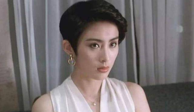 资深港圈女神张敏古装英气时装洋气留下太多荧幕经典