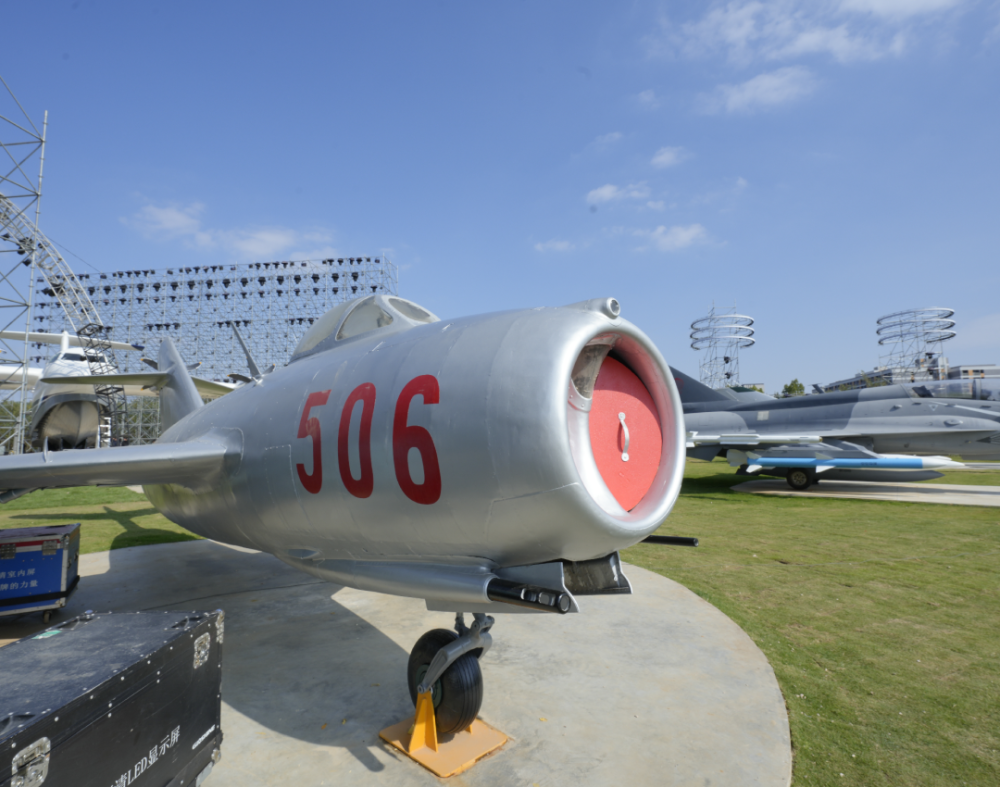 重磅！南航“御风园”航空航天教育教学实践基地启用！_腾讯新闻