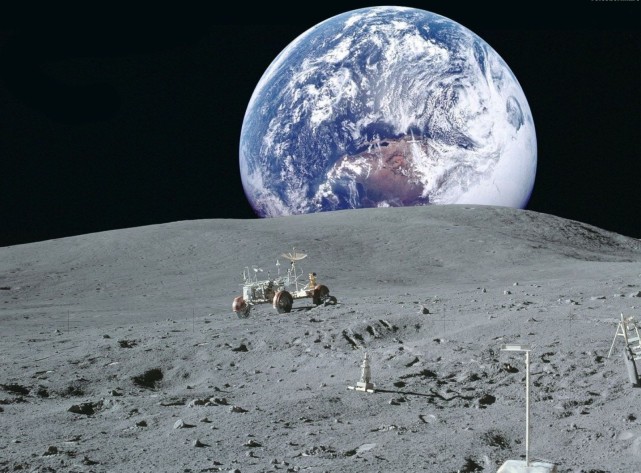 NASA公布载人登陆火星计划：宇航员重返月球住1年