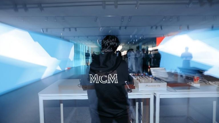 MCM上海中信泰富广场旗舰店呈现塑像新声先锋实验室 mcm官网旗舰店上海