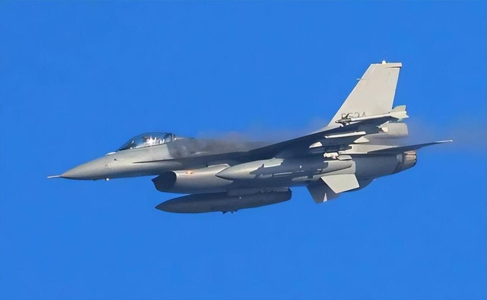 "天龙操演"是台湾空军的年度大演习,届时台空军主力战机将悉数登场.